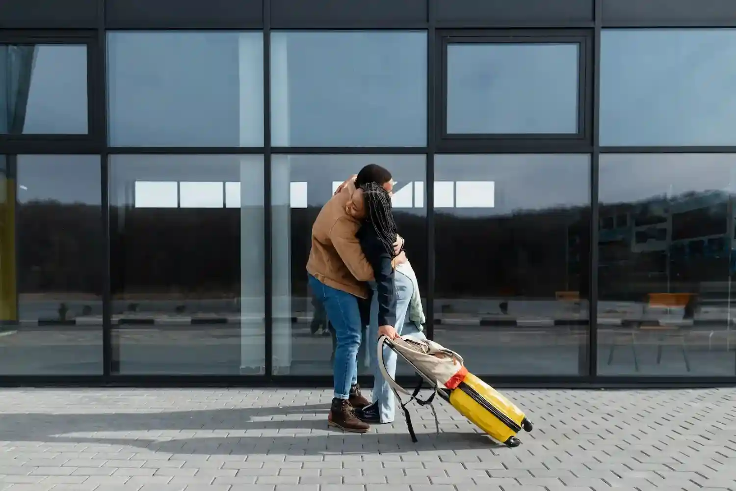 Taxis Luton Airport | Best Minicab Transfers & Cheap London Cabs Services Online,app